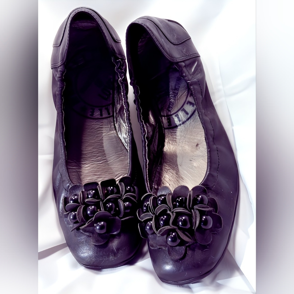 Mamzelle Black Leather Floral Bead Embellished Ballet Flats - Size